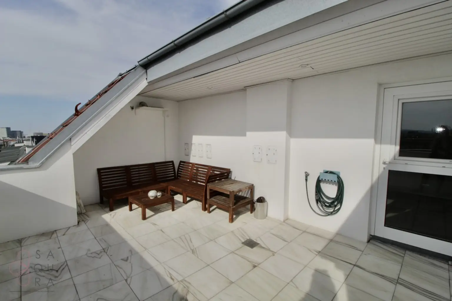 8C6A1855-BFF8-409C-A948-FDCEF9599E70_1_201_a