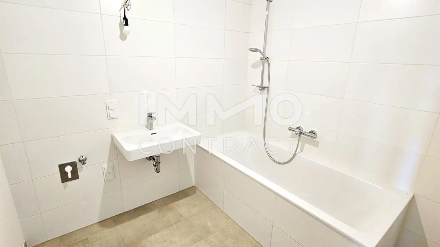 Provisionsfrei! Moderne 3-Zimmer-Wohnung mit 12m2 Balkon in Ruhelage und Blick ins Grüne