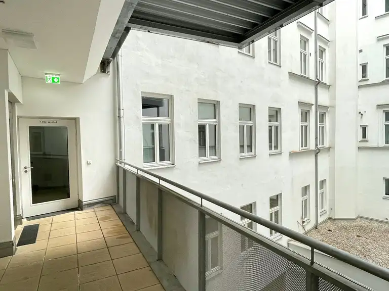 Laubenzugang