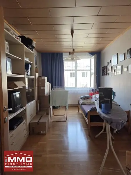 RUHIGE, SONNIGE 3-ZIMMERWOHNUNG IM 5. LIFTSTOCK AB OKTOBER BEZIEHBAR