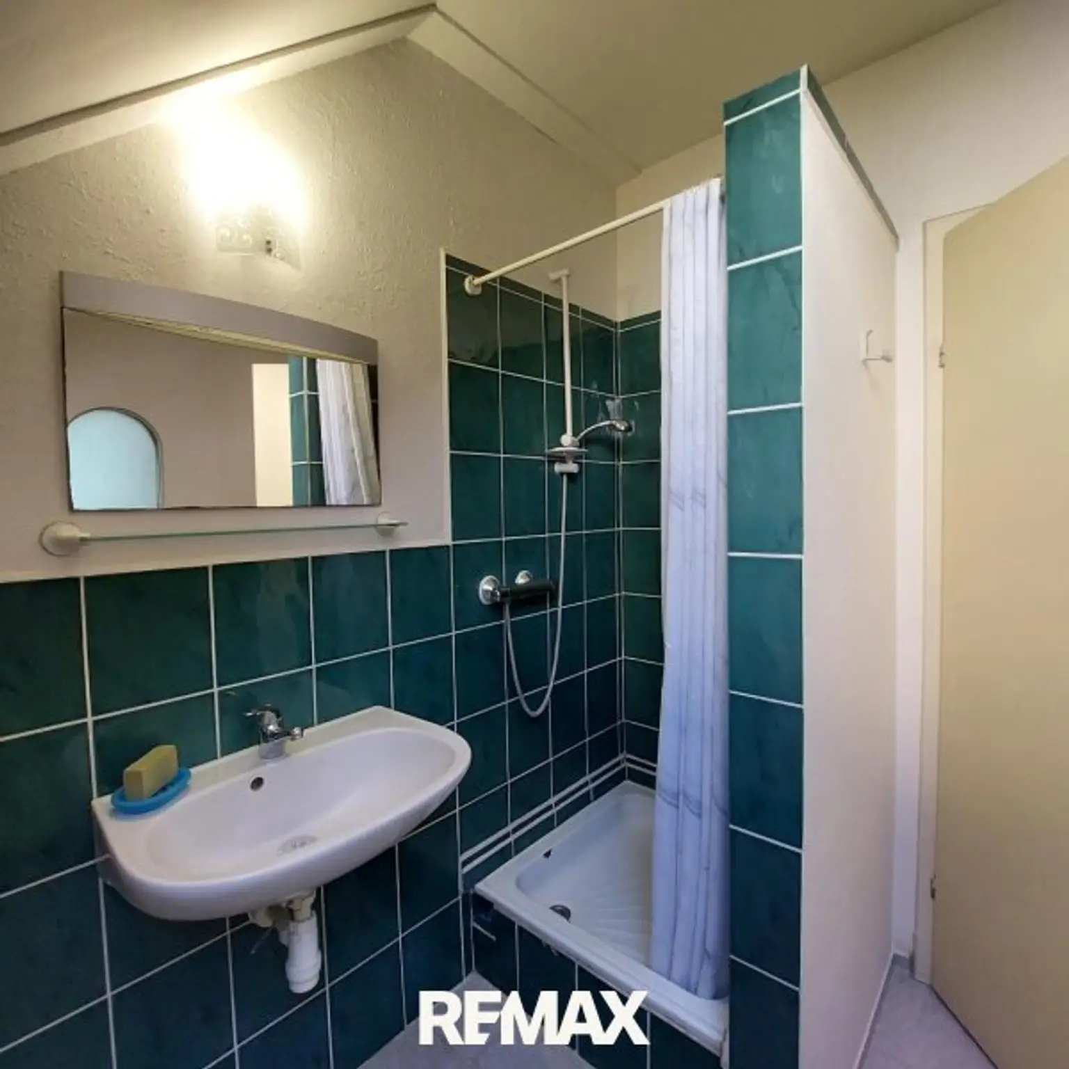 Wohnung 3 Badezimmer mit Dusche