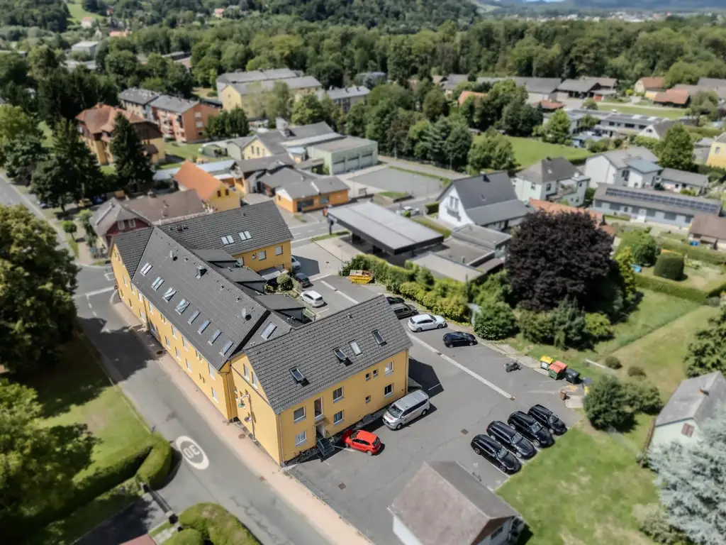 Anlageobjekt mit 3 Wohnungen und 2 Apartments in Leibnitz!