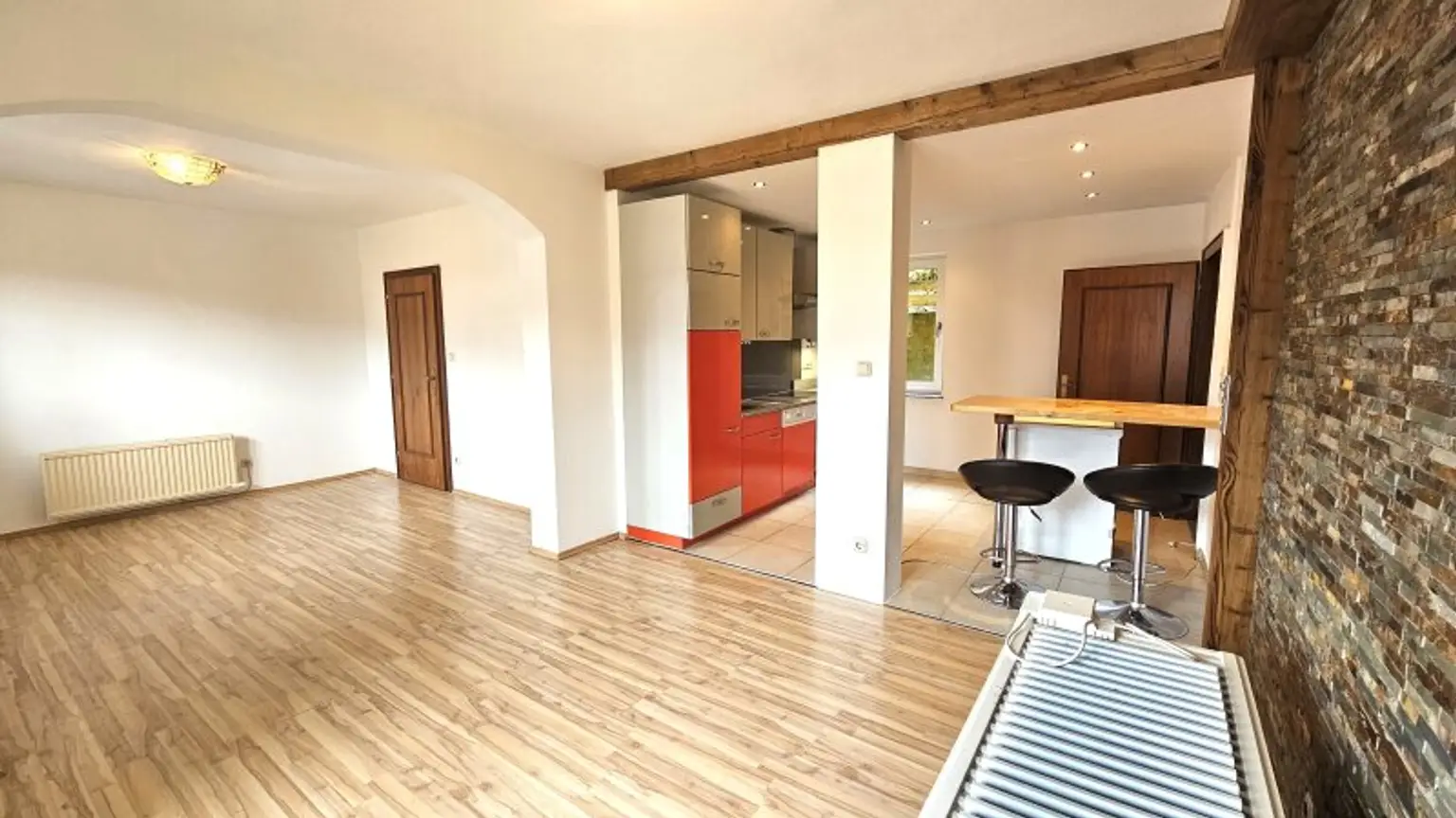 Wohn-/Esszimmer - Wohnung - Seeboden - miete
