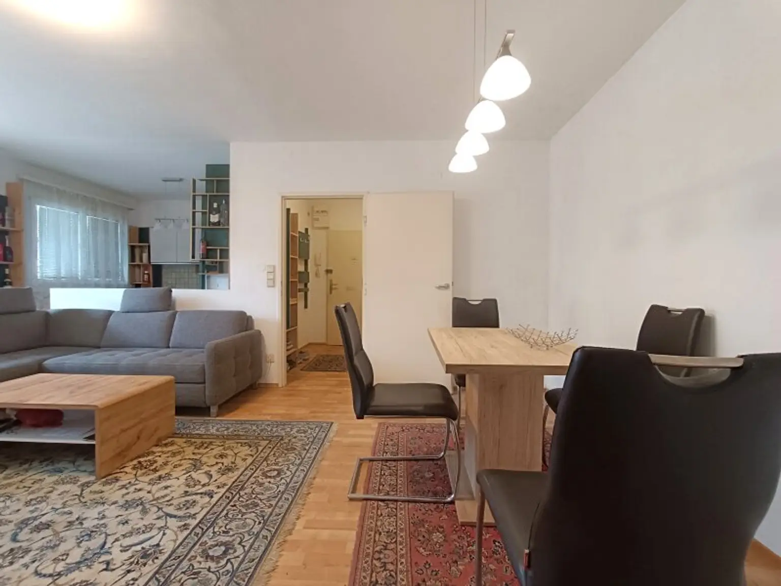 Charmante 2-Zimmer Wohnung mit Loggia im 23. Bezirk! Ideal für Pärchen!