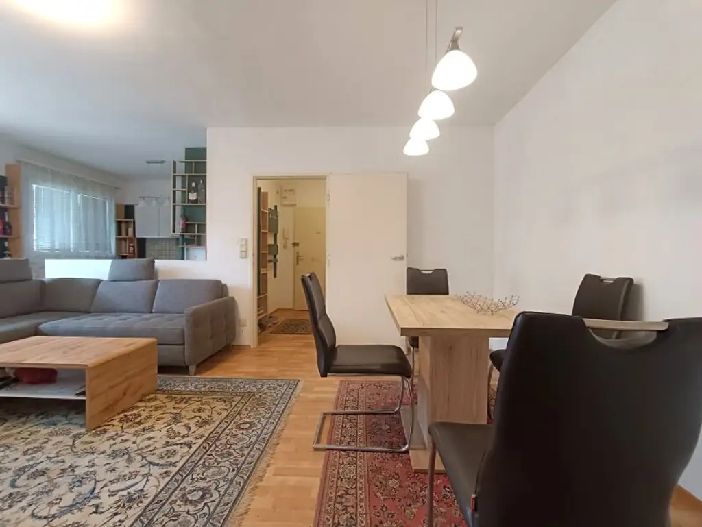Charmante 2-Zimmer Wohnung mit Loggia im 23. Bezirk! Ideal für Pärchen!