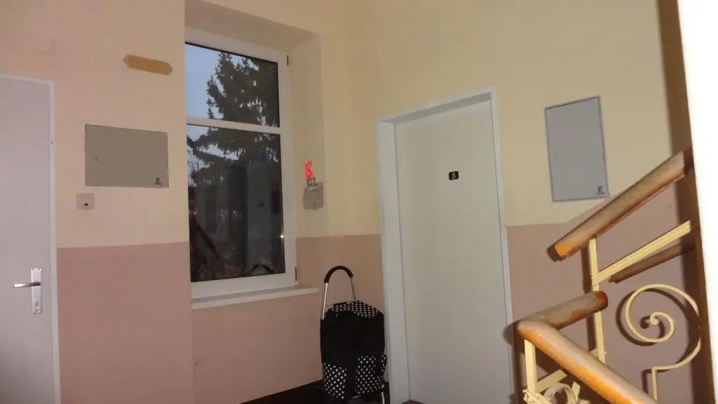 Kleines Zinshaus  -  Anlageobjekt mit Entwicklungspotential! ca. 3,3% Rendite! Befristet vermietet!