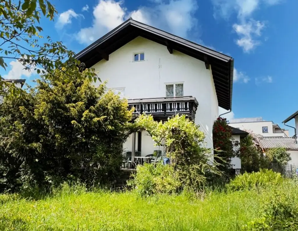 Ideal für Ihr Bauprojekt: Großzügiges Grundstück mit Altbestand in begehrter Lage von Rif bei Hallein