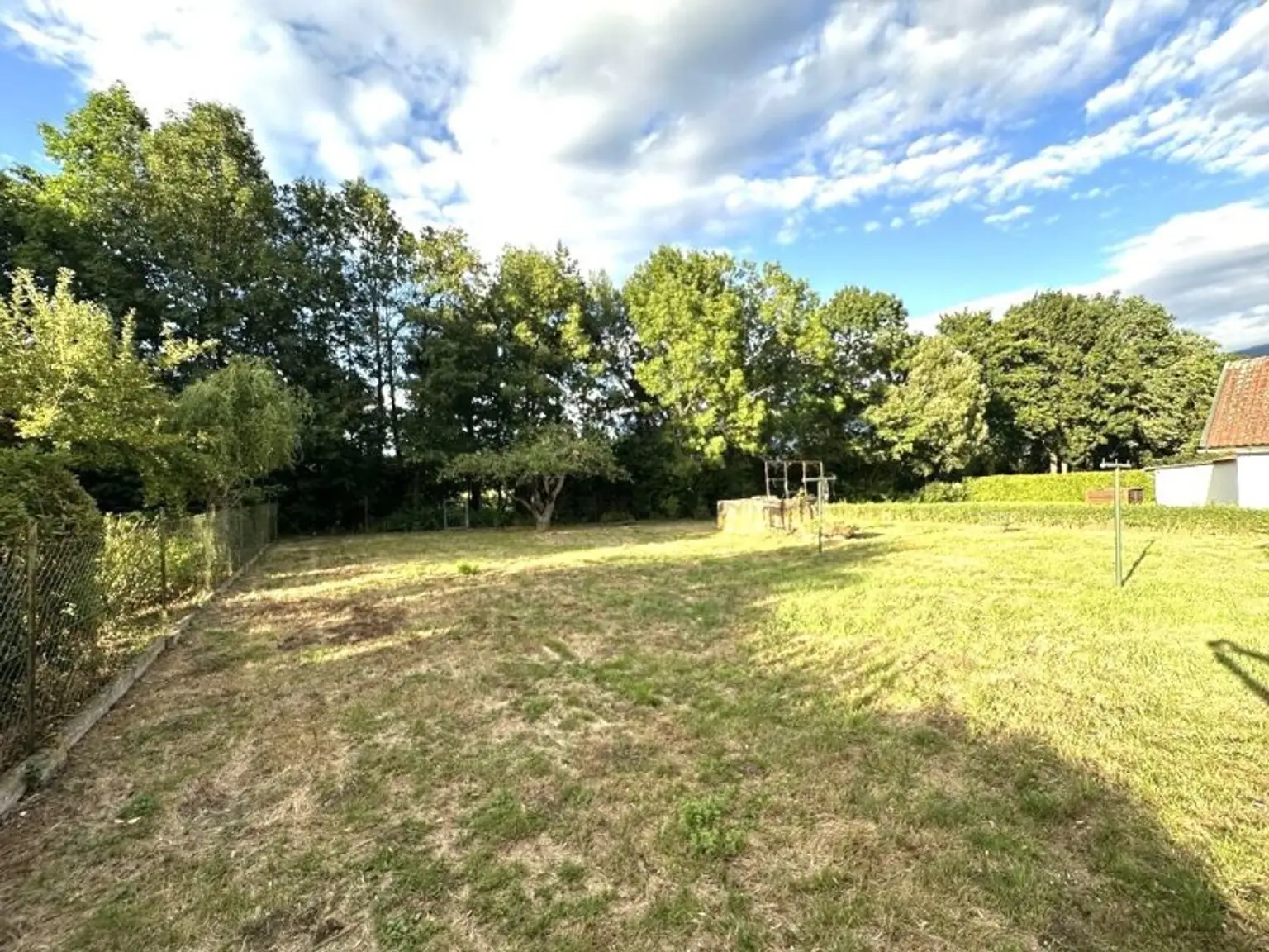WOLFSBERG - SANKT THOMAS, 160 m2 Einfamilienhaus mit Potential, Vollkeller, 1139 m2 Grundstück, Wirtschaftsgebäude
