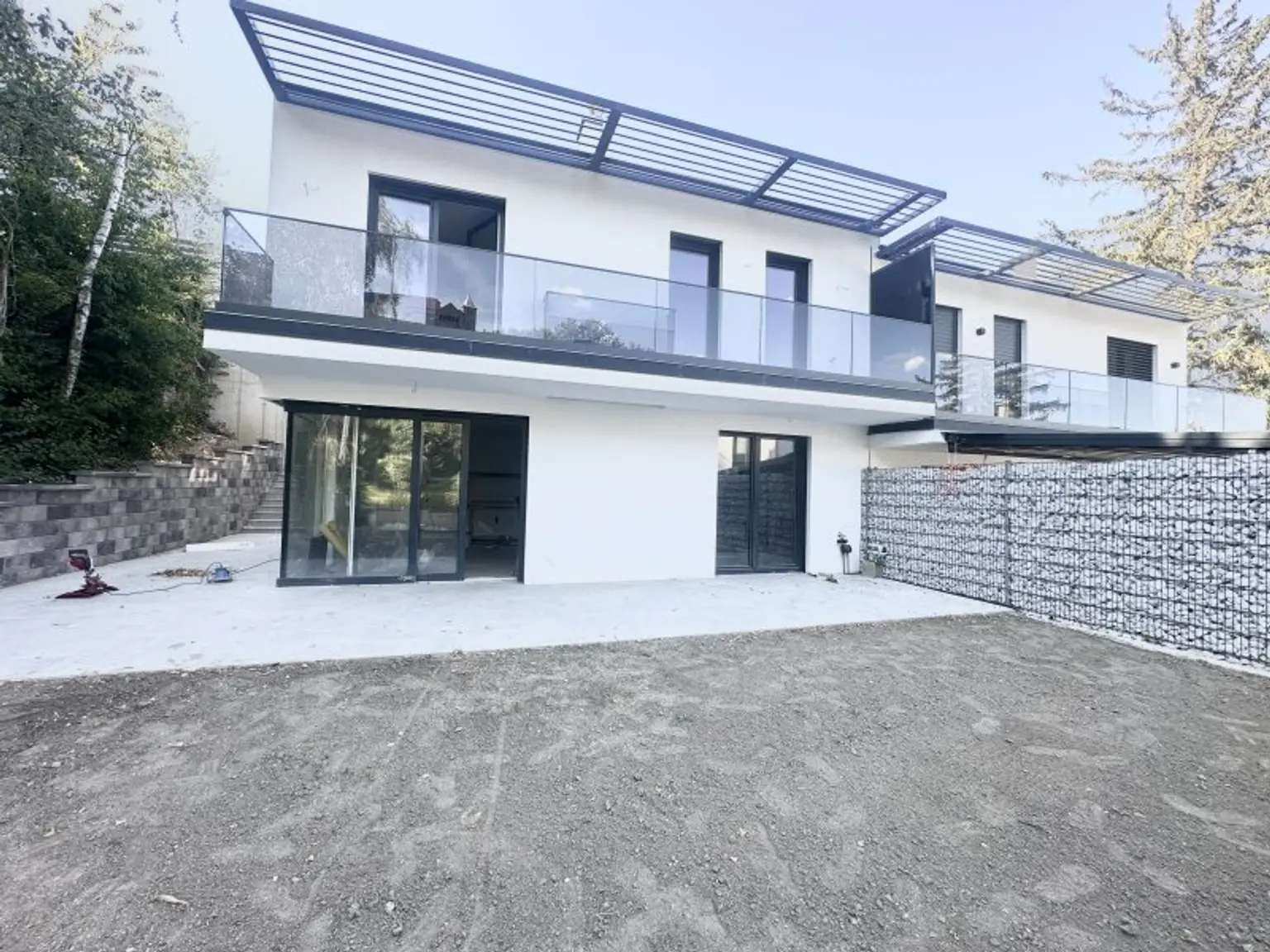 AKTIONSPREIS! Exklusive Doppelhaushälften inkl. Terrasse/Garten + Balkon 4-5 Zimmer! TRAUMAUSBLICK auf Burg Liechtenstein! SCHLÜSSELFERTIG!