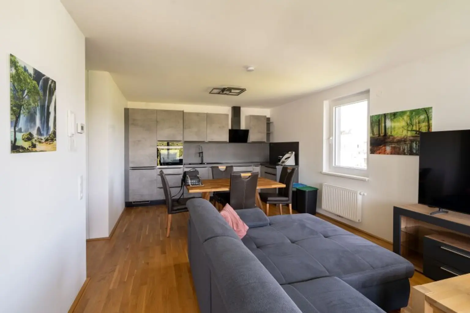 Traumhafte 2-Zimmer-Wohnung mit Balkon und Grünblick in 4030 Linz - Stellplatz inklusive - Nähe Bahnhof Ebelsberg