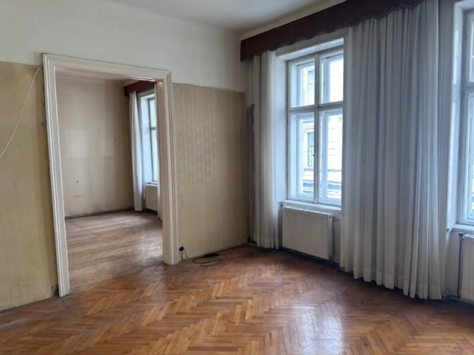 ALTBAUCHARME BEIM AUGARTEN / DONAUKANAL / U4 ROSSAUER LÄNDE