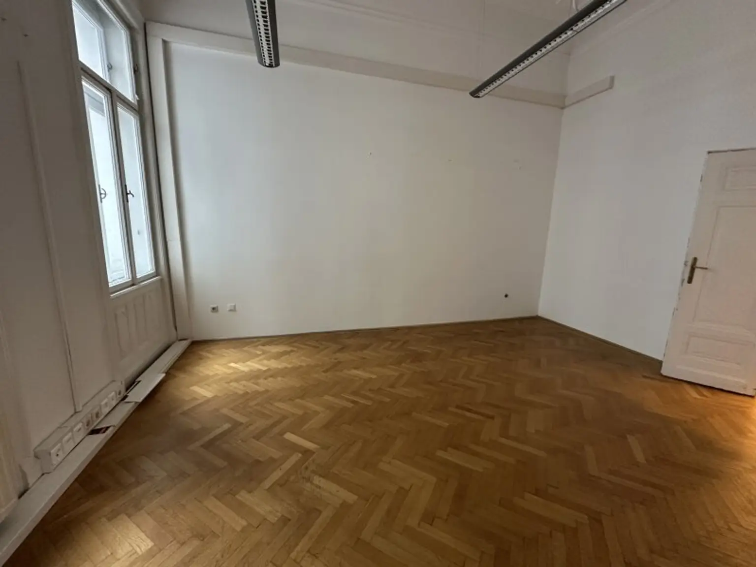 Büro nähe Karlskirche ab SOFORT