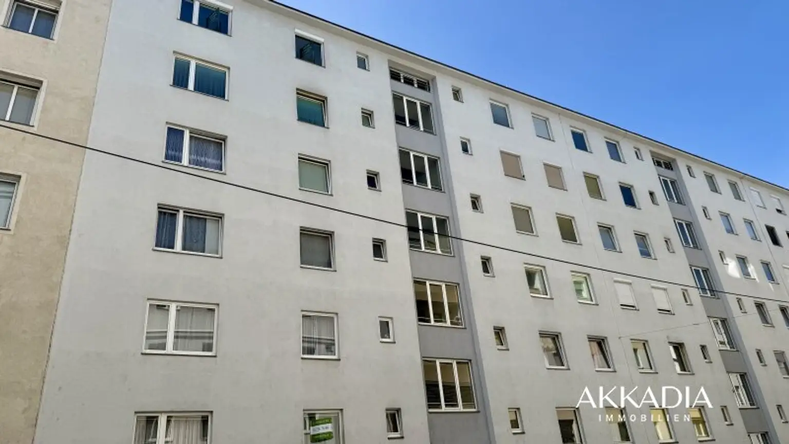 Gepflegte Neubauwohnung mit Loggia