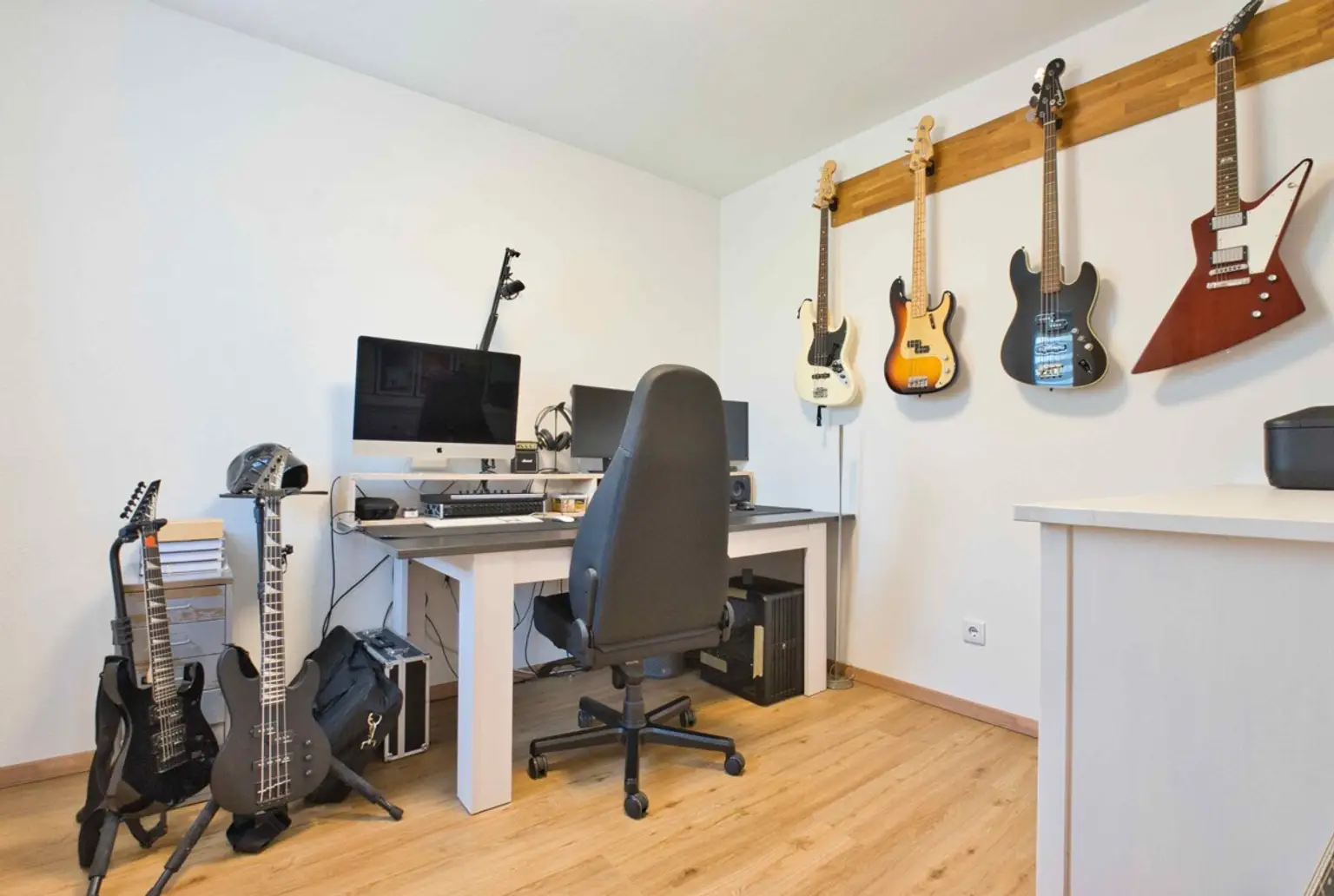 Schrankraum Zimmer 1