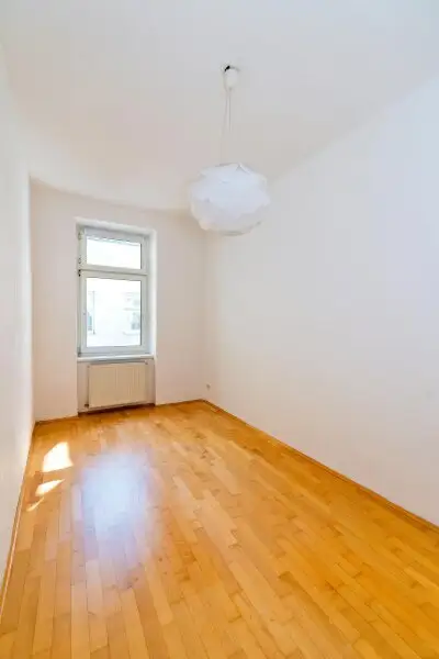 2 Zimmer Wohnung im 3. Liftstock in sehr guter Lage