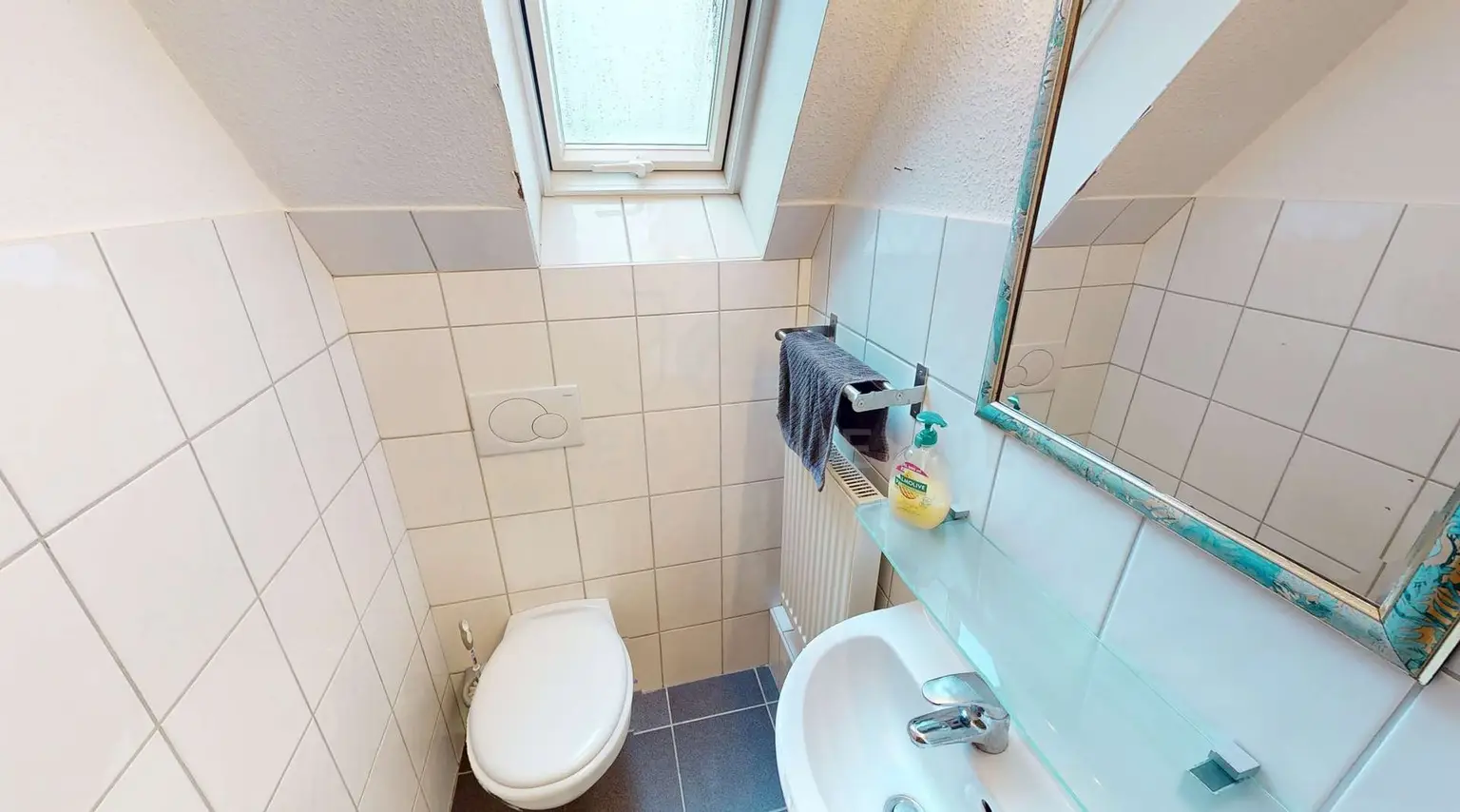 Gäste WC OG
