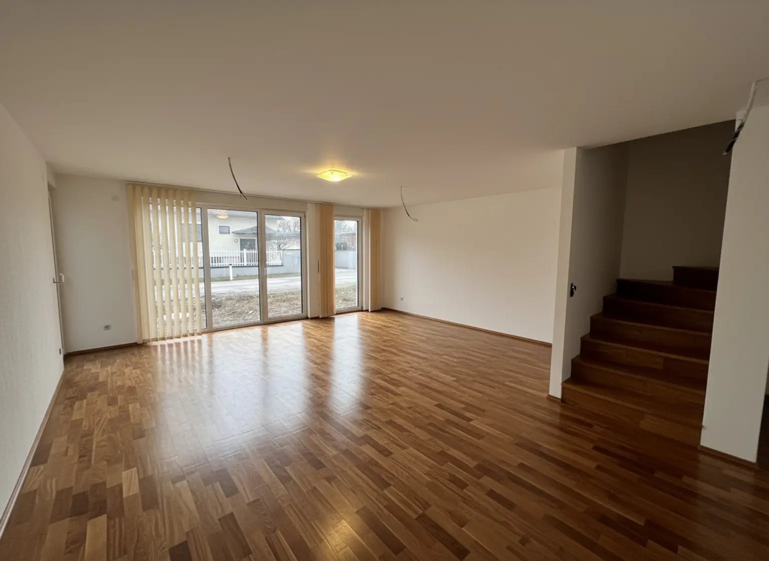 Erstbezug Doppelhaushälfte in Ebenfurth – 4 Zimmer, Garten, Terrasse, Parkplätze inklusive!