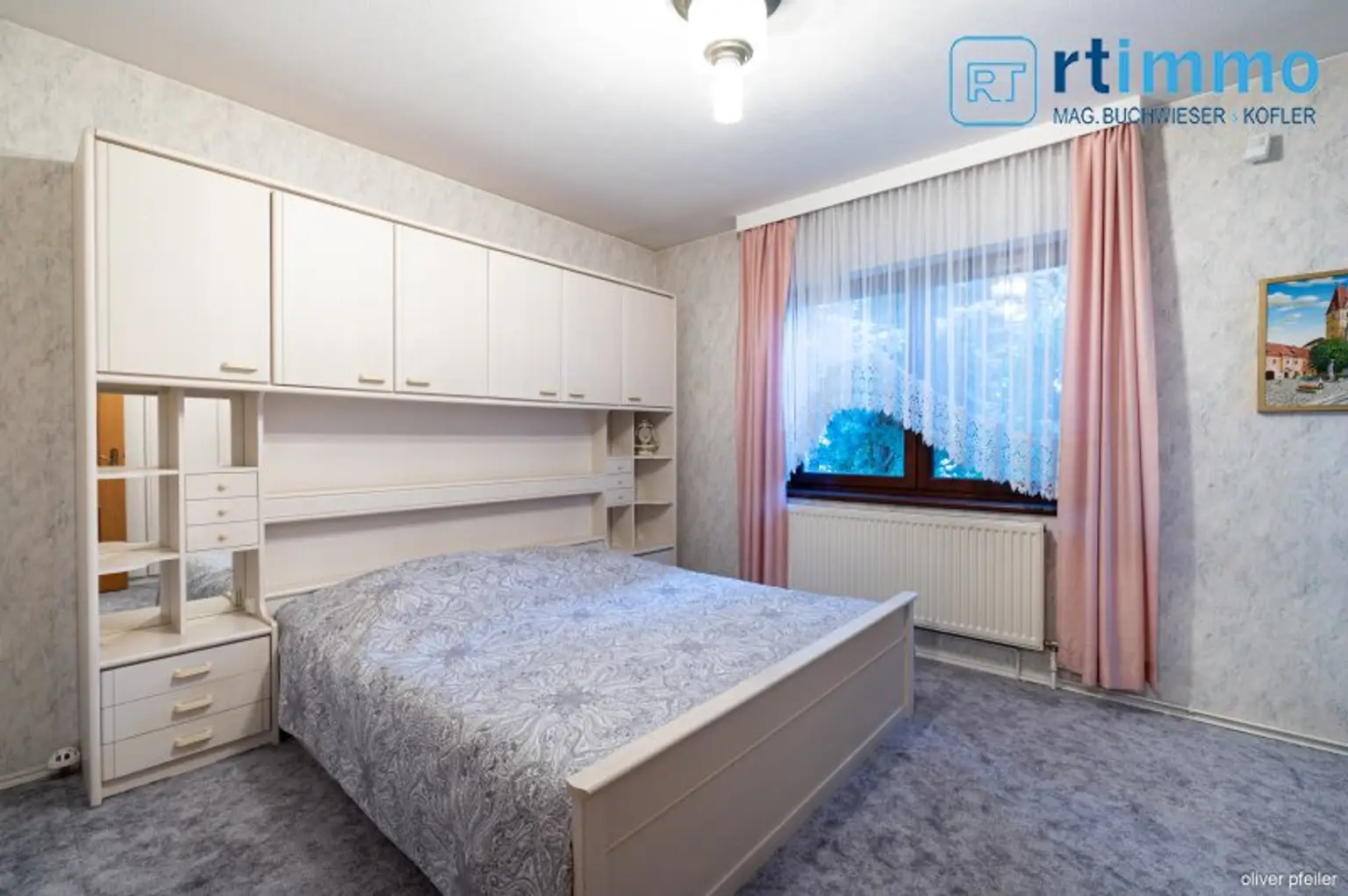 SCHÖNES FAMILIENHAUS mit Wintergarten und Garage in ruhiger Lage zu mieten!