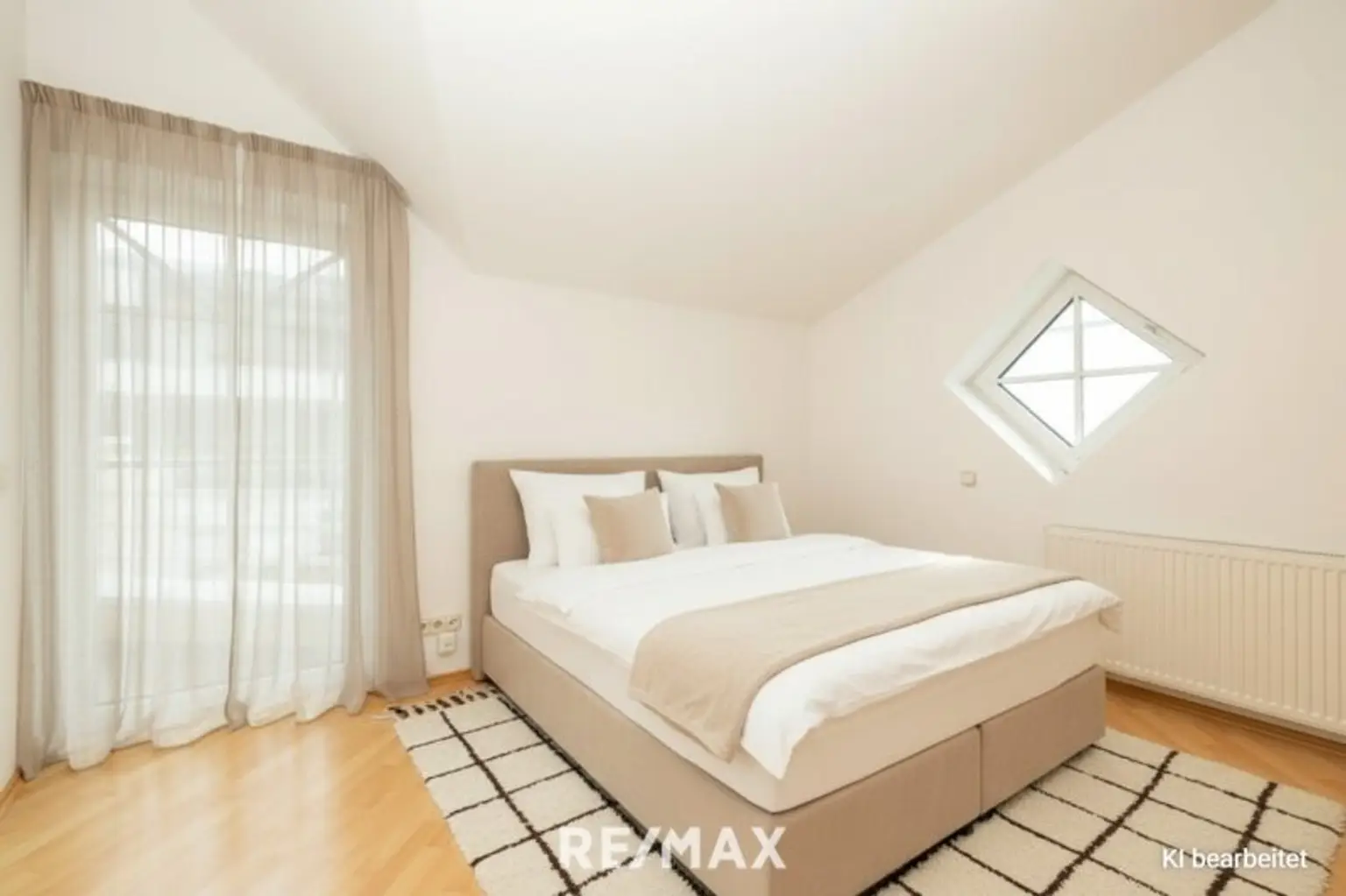 Schlafzimmer Ki möbliert