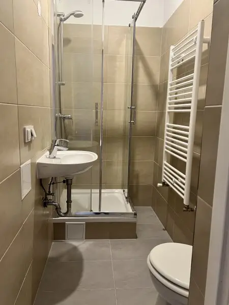 Altbaucharme - neu sanierte 2-Zimmer Wohnung - Nähe Landstraße