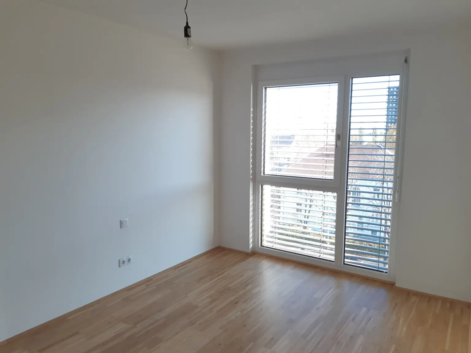EXKLUSIVE  4-ZIMMERWOHNUNG MIT GROSSER SÜDWEST TERRASSE IM NEUEN REININGHAUSAREAL