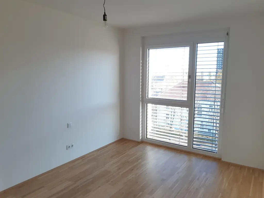 EXKLUSIVE  4-ZIMMERWOHNUNG MIT GROSSER SÜDWEST TERRASSE IM NEUEN REININGHAUSAREAL