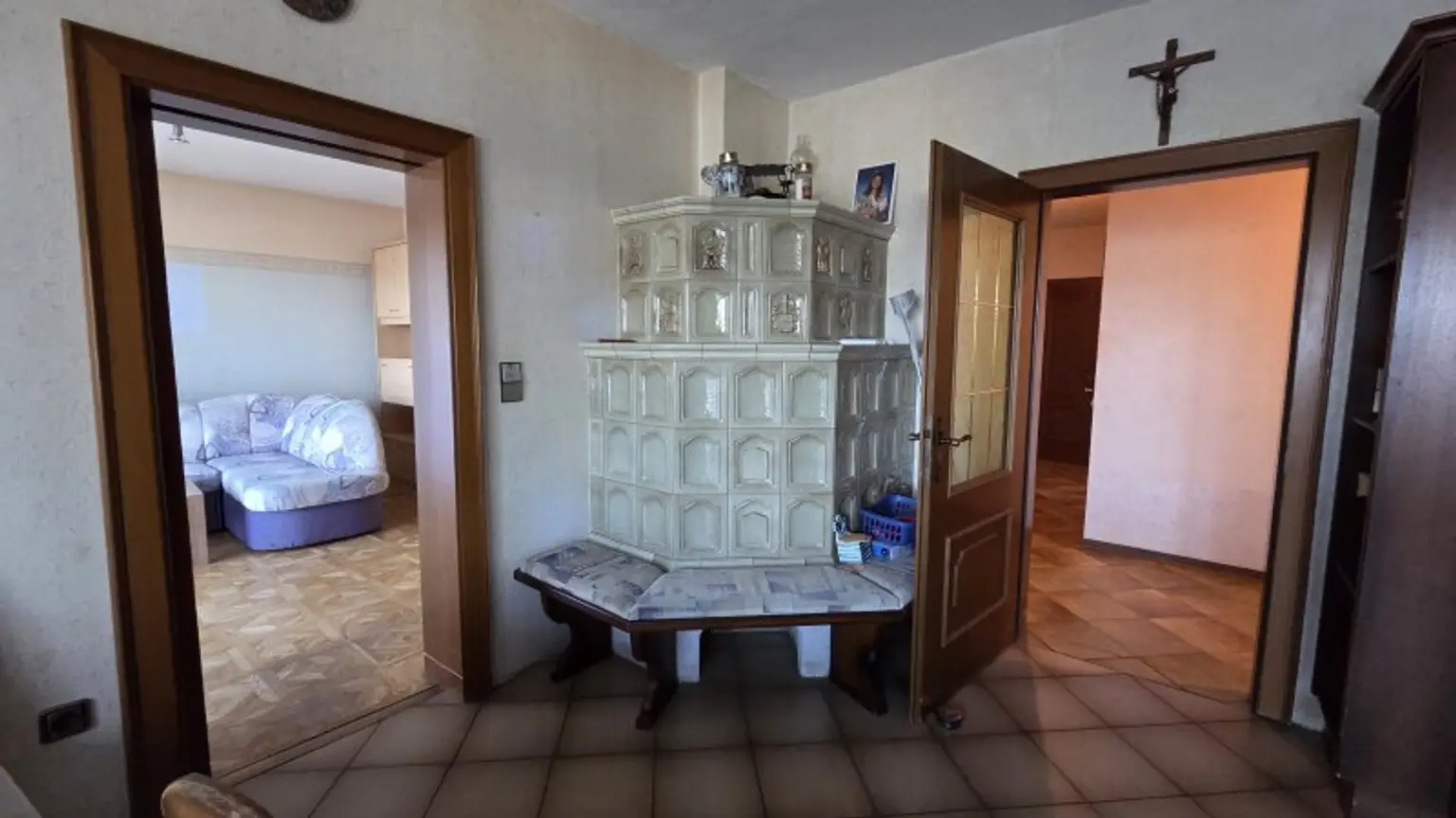 Geräumiges Einfamilienhaus in Silberwald mit Pool, Photovoltaikanlage und KFZ Garage – Ihr neues Zuhause wartet!