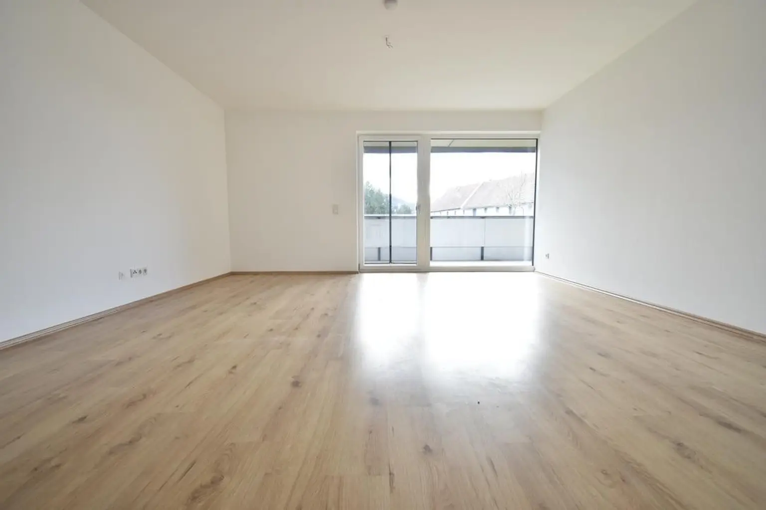Barrierefreie 3-Zimmer-Wohnung mit Küche und Balkon in zentraler Lage!