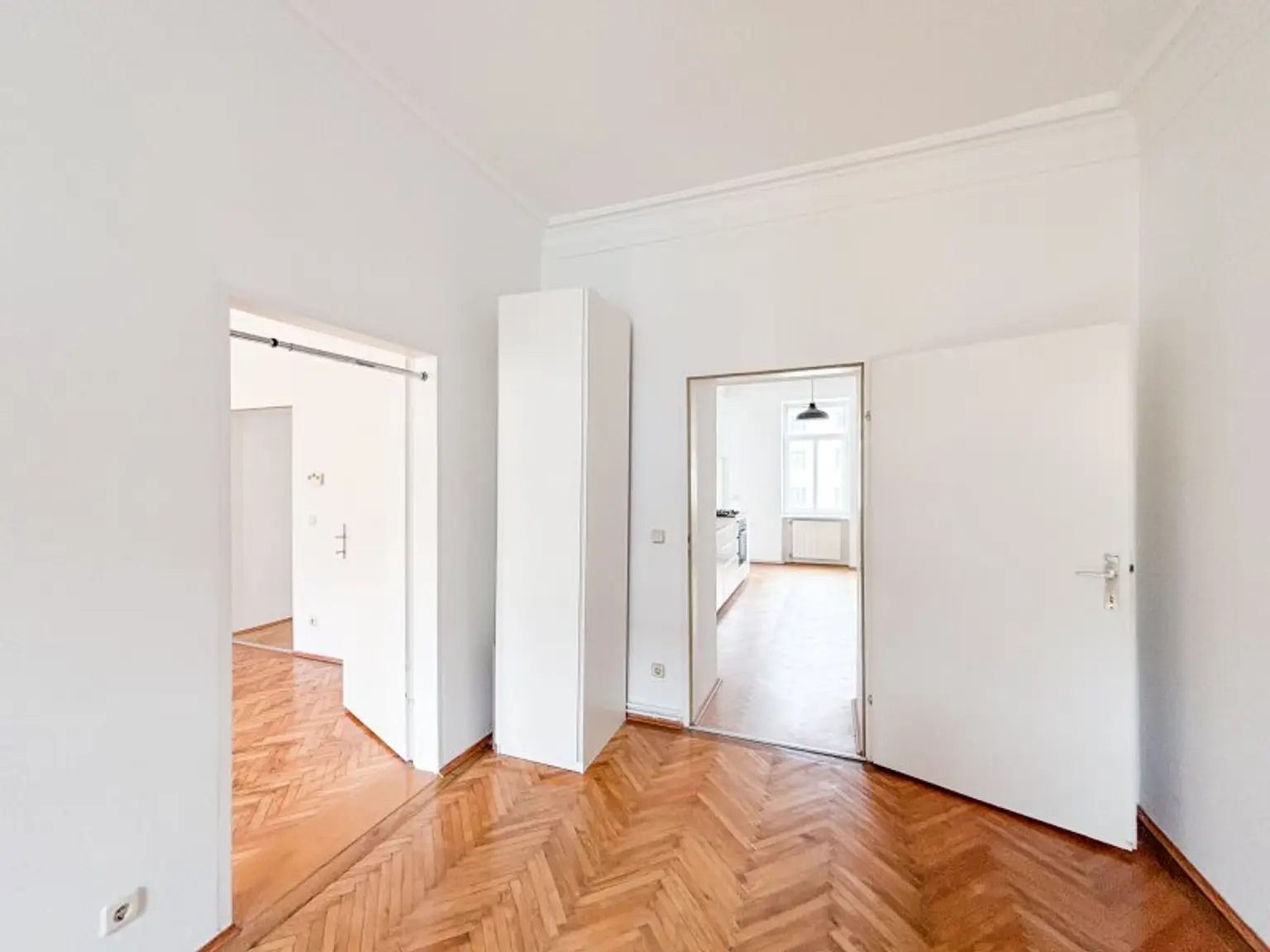 Charmante Altbauwohnung in Meidling – 3. Stock ohne Lift, geplante Aufwertung des Hauses