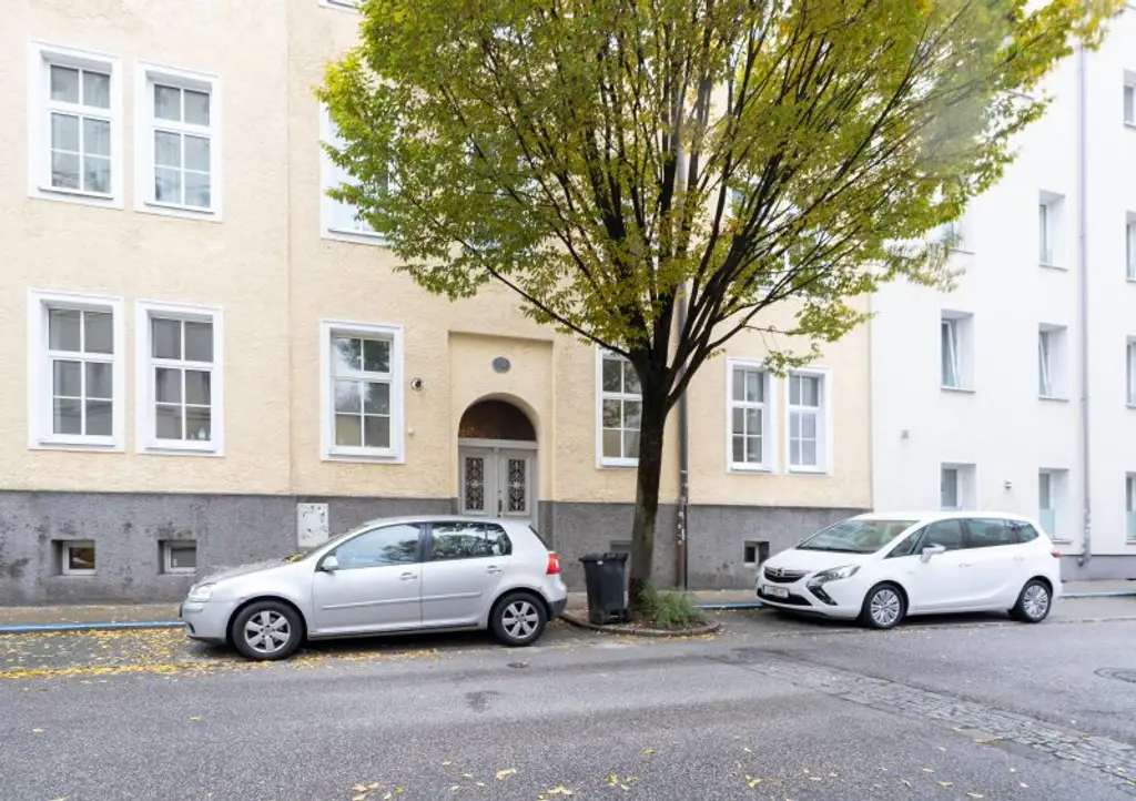 Stark sanierungsbedürftige 2-Zimmer-Wohnung in Toplage der Linzer Innenstadt