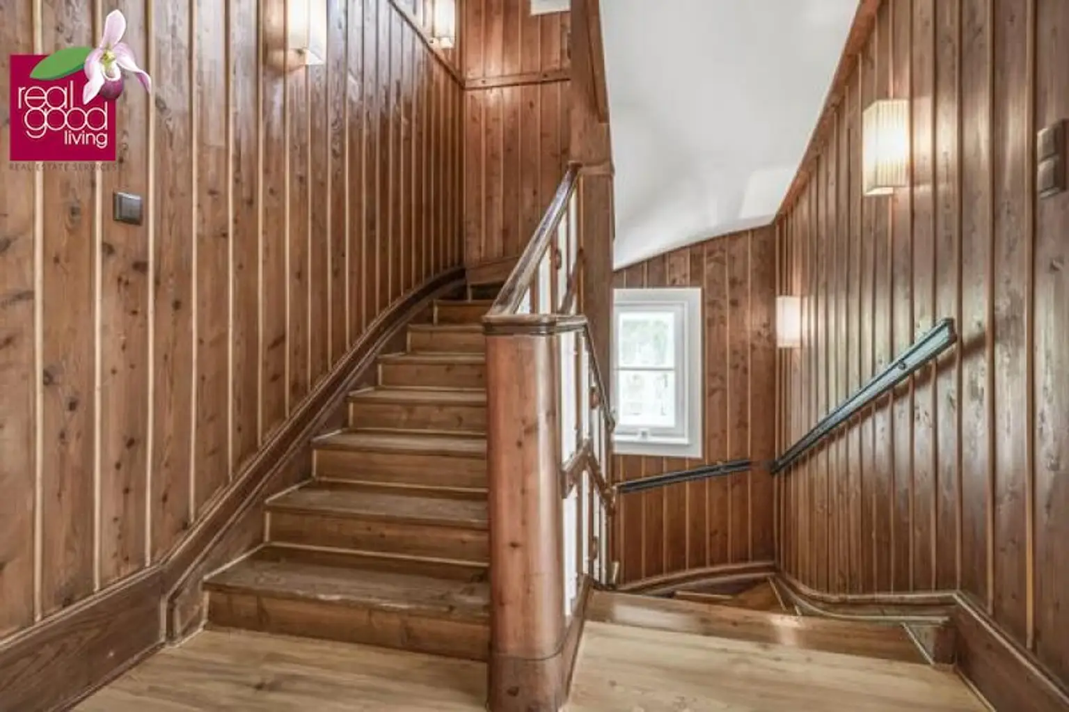 Zeitlose Eleganz im Wienerwald – Historische Villa mit Nebengebäuden  auf Traumgrundstück mit Outdoorpool und Waldsauna