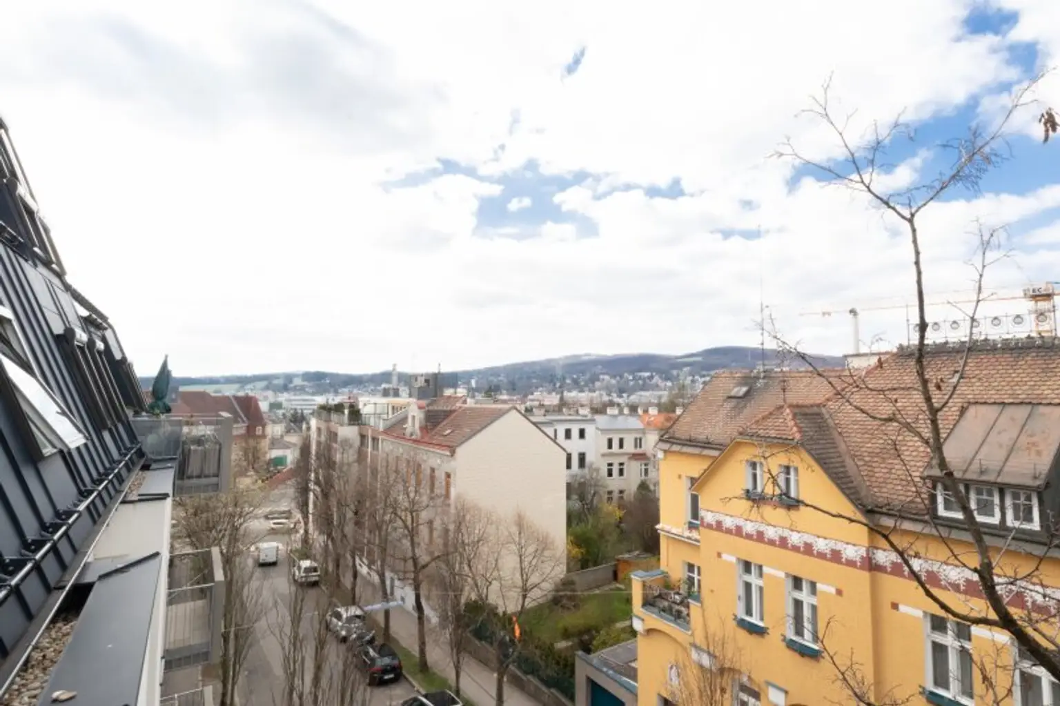 Modernes Wohnen über den Dächern Wiens – 3-Zimmer-Dachgeschosswohnung mit großer Terrasse in Ruhelage