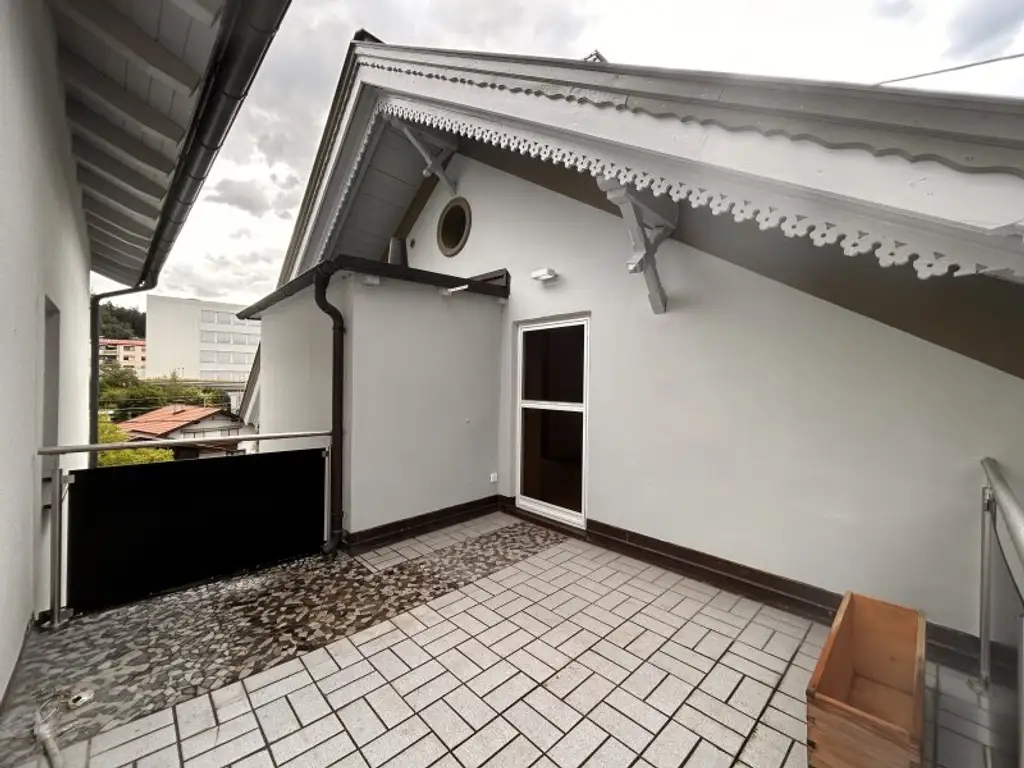 Renovierte Dachgeschosswohnung mit Altbauflair in Jenbach