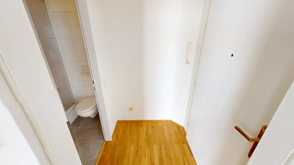 Vorsorgehit in bester Lage – 1-Zimmer-Wohnung mit Balkon im 8. Bezirk