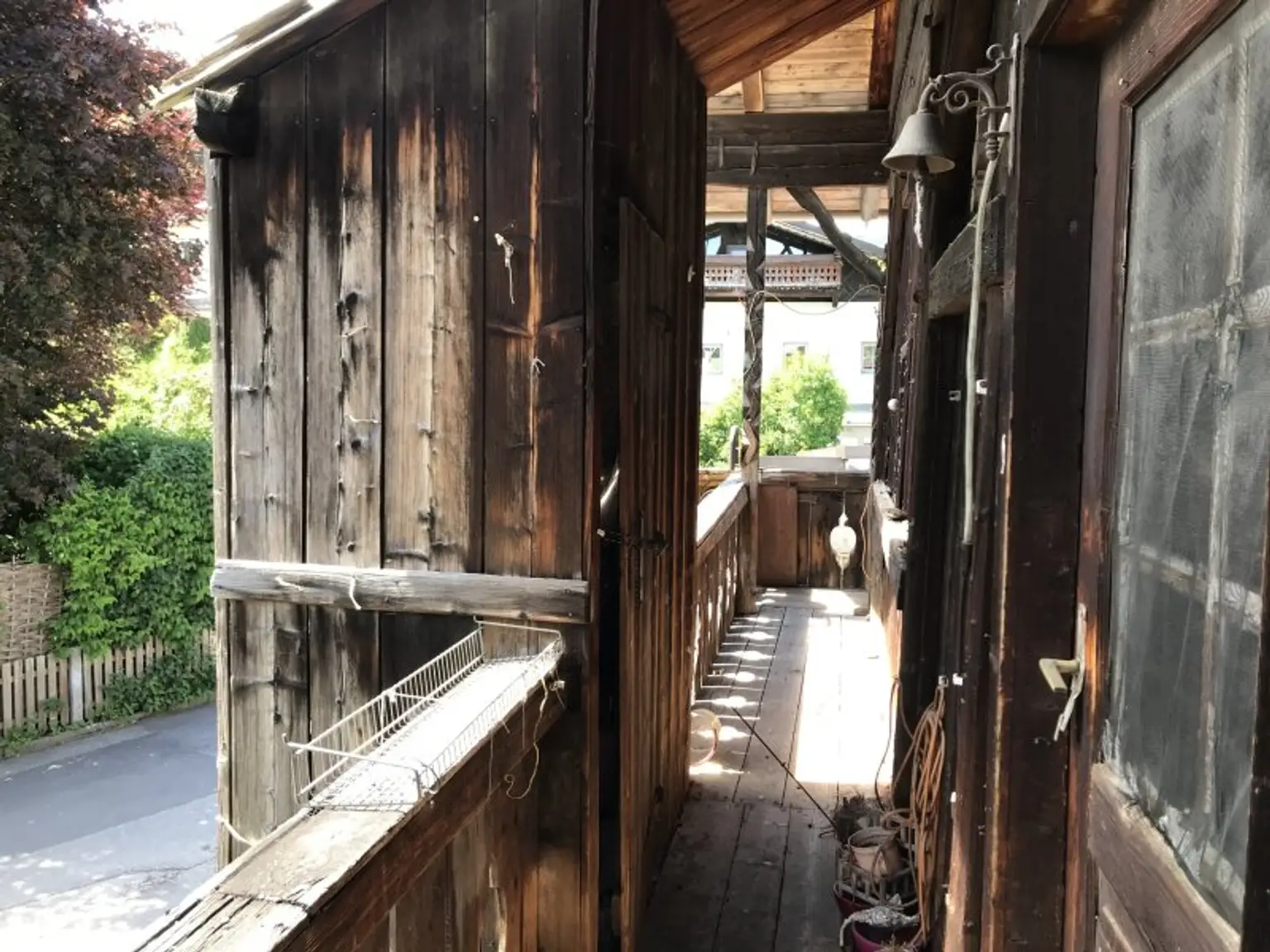 Sanierungsbedürftiges Wohnhaus in bester Wohnlage von Kolsass