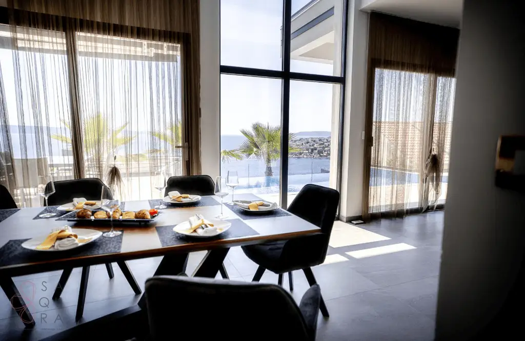 Moderne Eleganz an der Adriaküste – Villa auf Čiovo bei Split