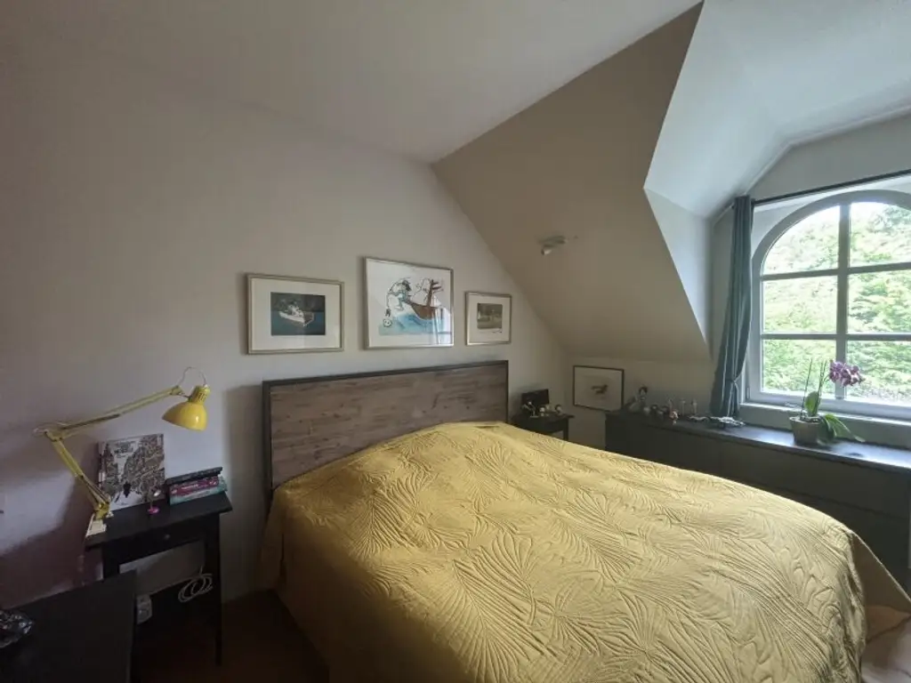 Luxus und Wohlbefinden - Traumvilla mit uneinsehbarem Garten in Grünlage