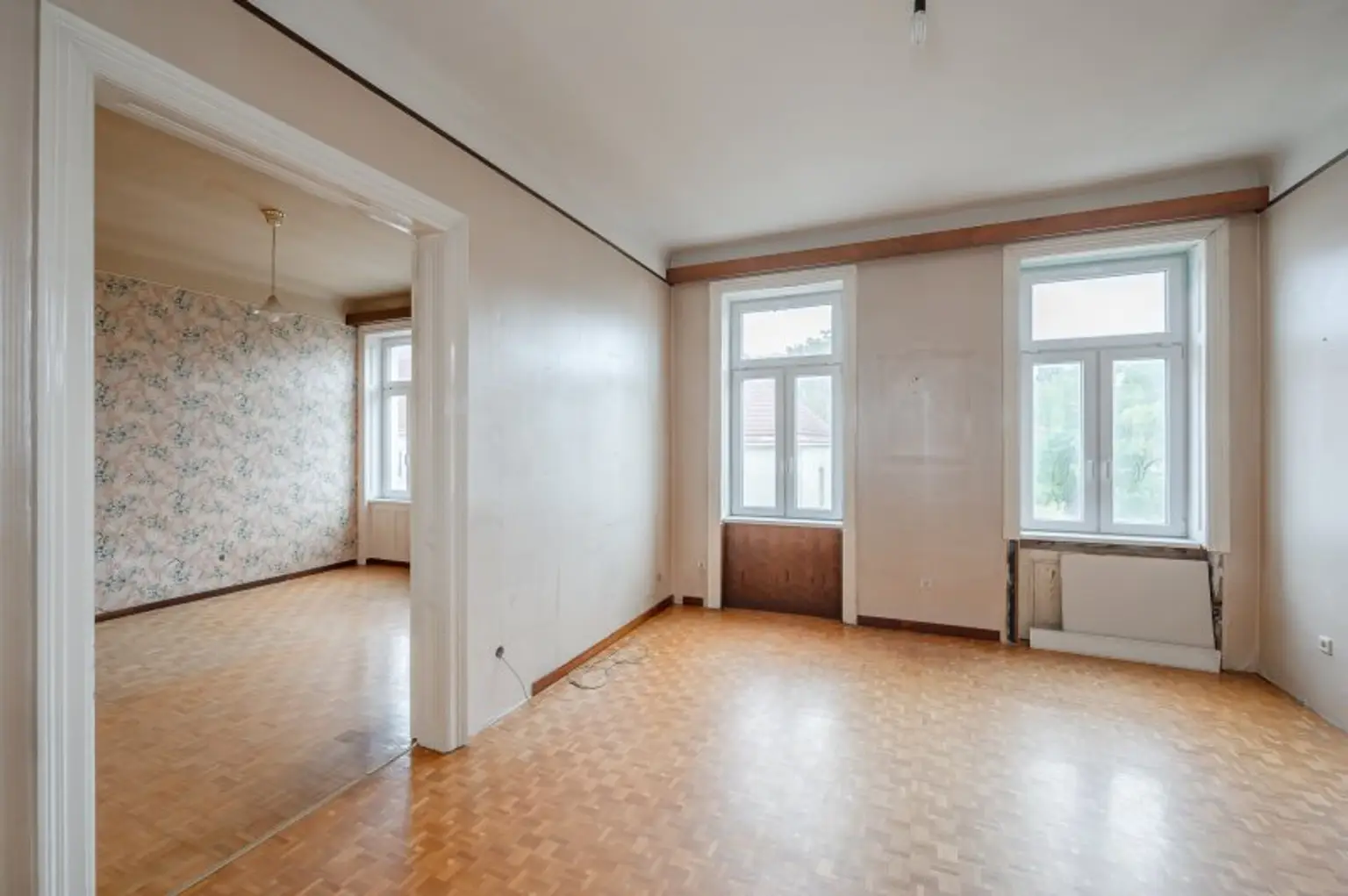 ++RG71++ Altbaujuwel zum Sanieren – 2,5-Zimmer Wohnung mit guter Raumaufteilung