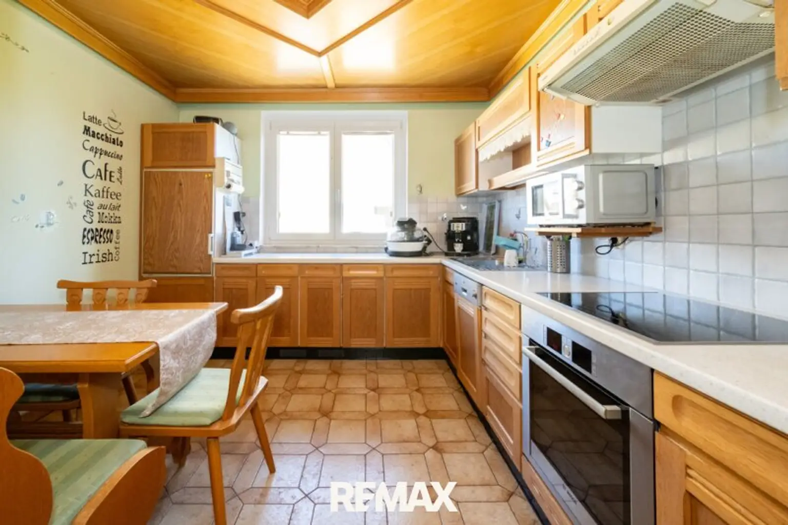 Küchen- und Essbereich (OG)