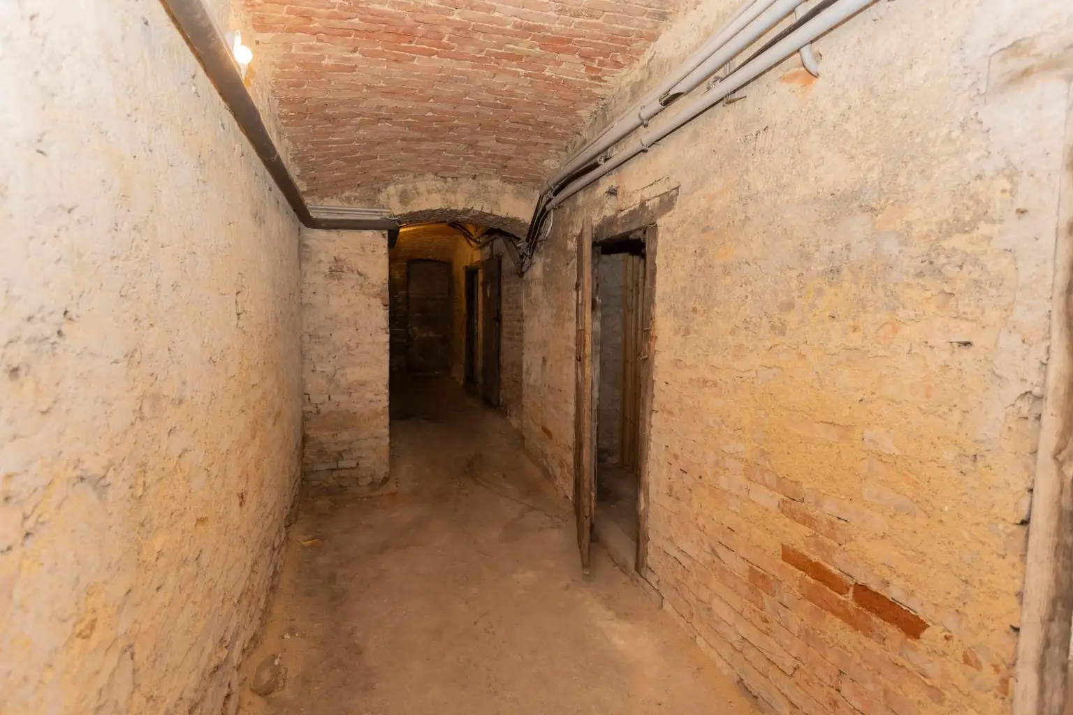 Wohlfühlen im Karmeliterviertel – 2 Zimmer mit Altbauflair