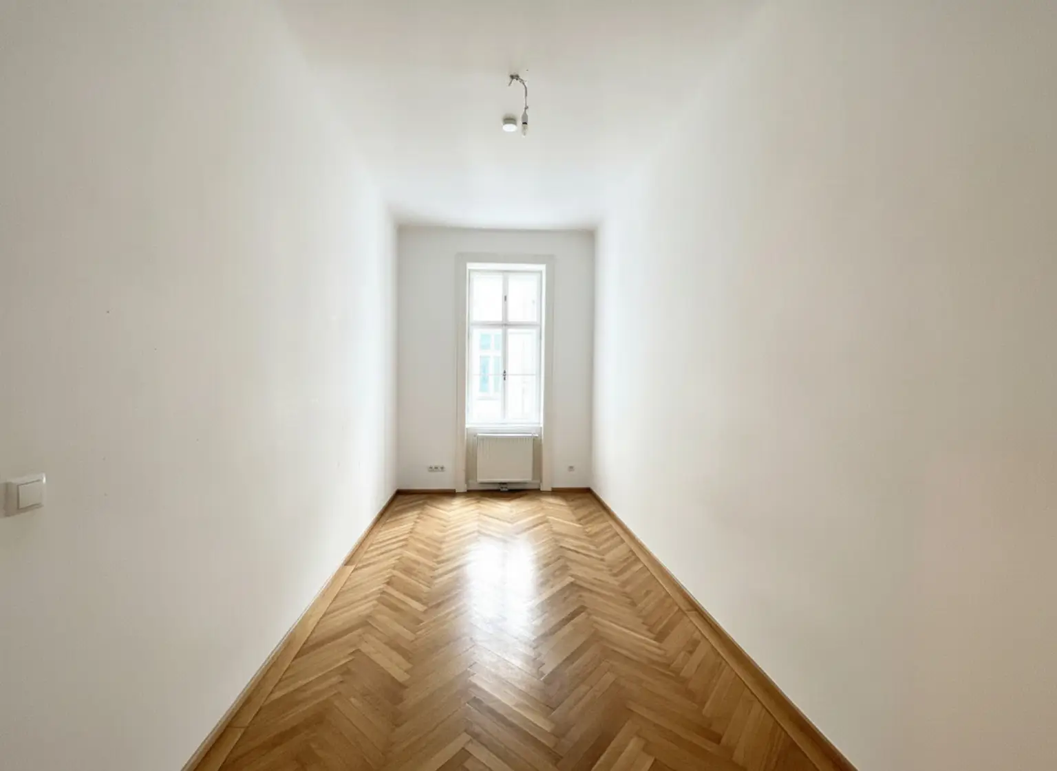 In Renovierung - UNBEFRISTET: Wohnen in Bestlage in einer Altbauwohnung
