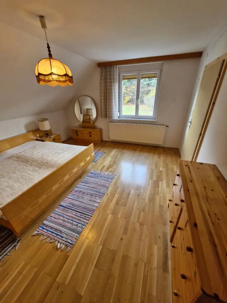 Gepflegtes Haus mit großem Grundstück in Pudlach!