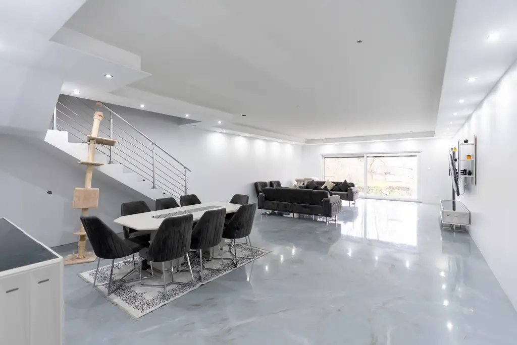 "Modernes Einfamilienhaus mit Dachterrasse & Smart-Home-Vorbereitung Raum für Ihre Ideen"