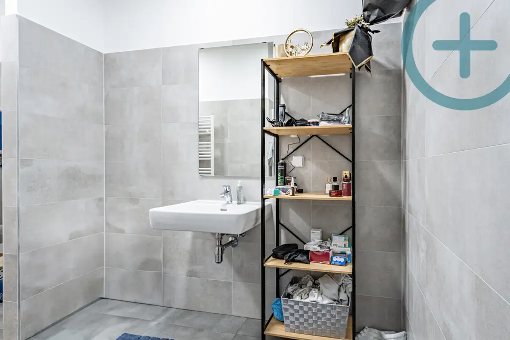 unbefristet vermietetes 1-Zimmer-Altbauatelier