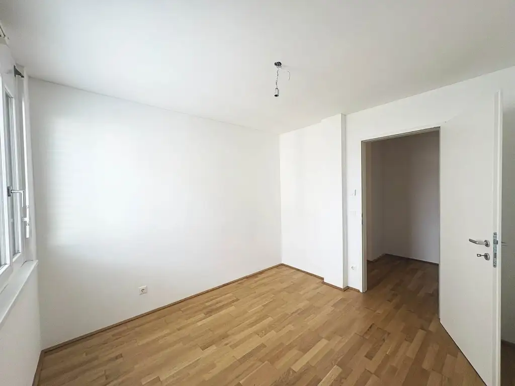 Q11 Leben in Simmering - 
Lichtdurchflutete Balkonwohnung mit 4 Zimmern und Deckenkühlung!
