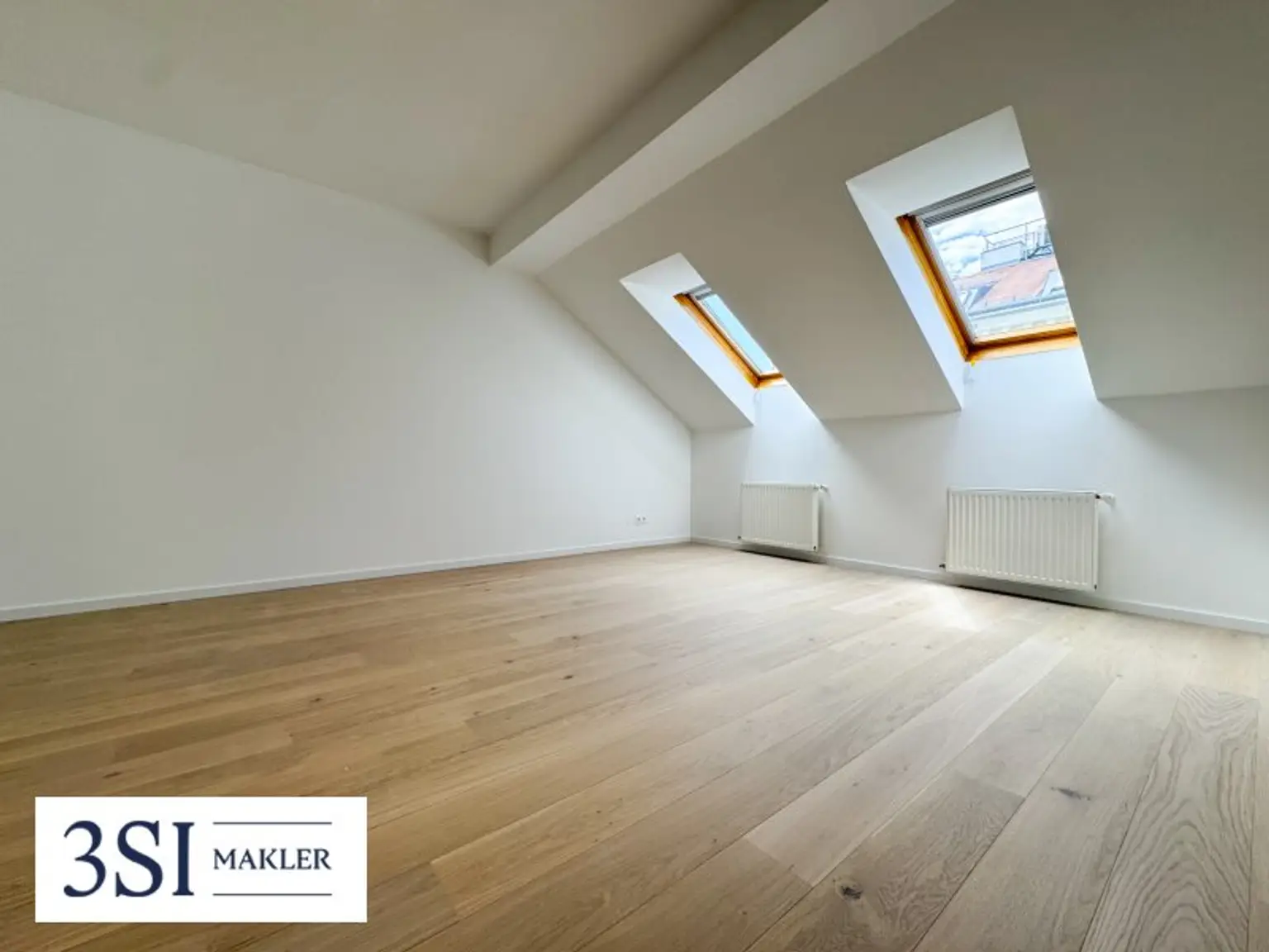 Top sanierte Dachgeschoßwohnung mit Terrasse und Grünblick – Nahe Kutschkermarkt