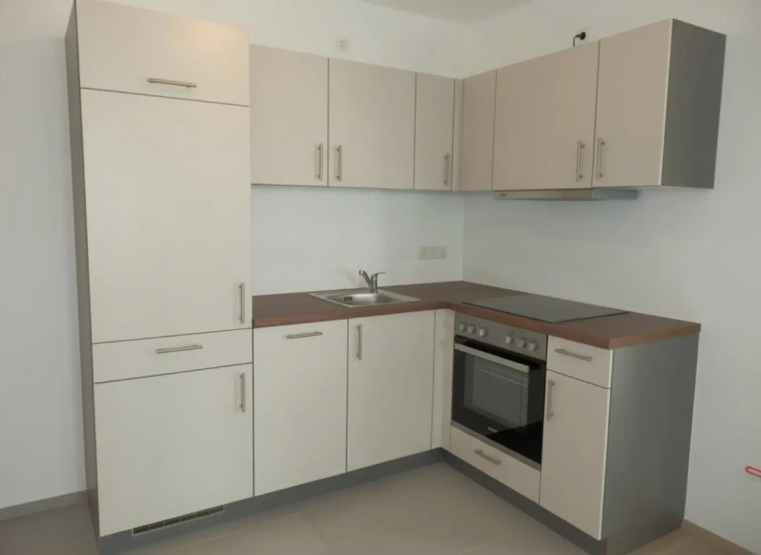 ZWEITBEZUG 3 Zimmer-TERRASSEN-Neubauwohnung - HOFSEITIG