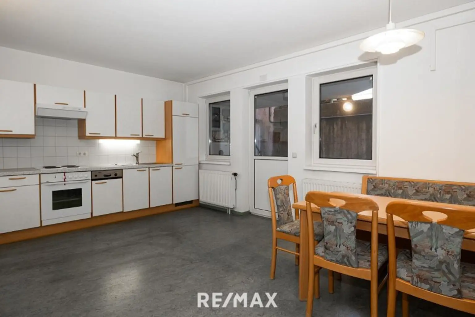 Essbereich mit Küche