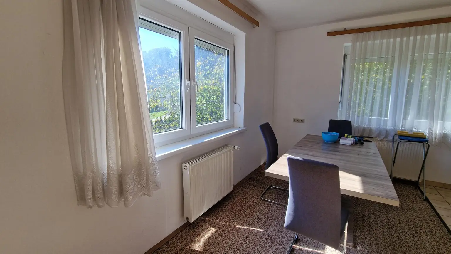Großes Haus mit 2 Wohneinheiten und schönem Garten in ruhiger Lage in Neuhaus