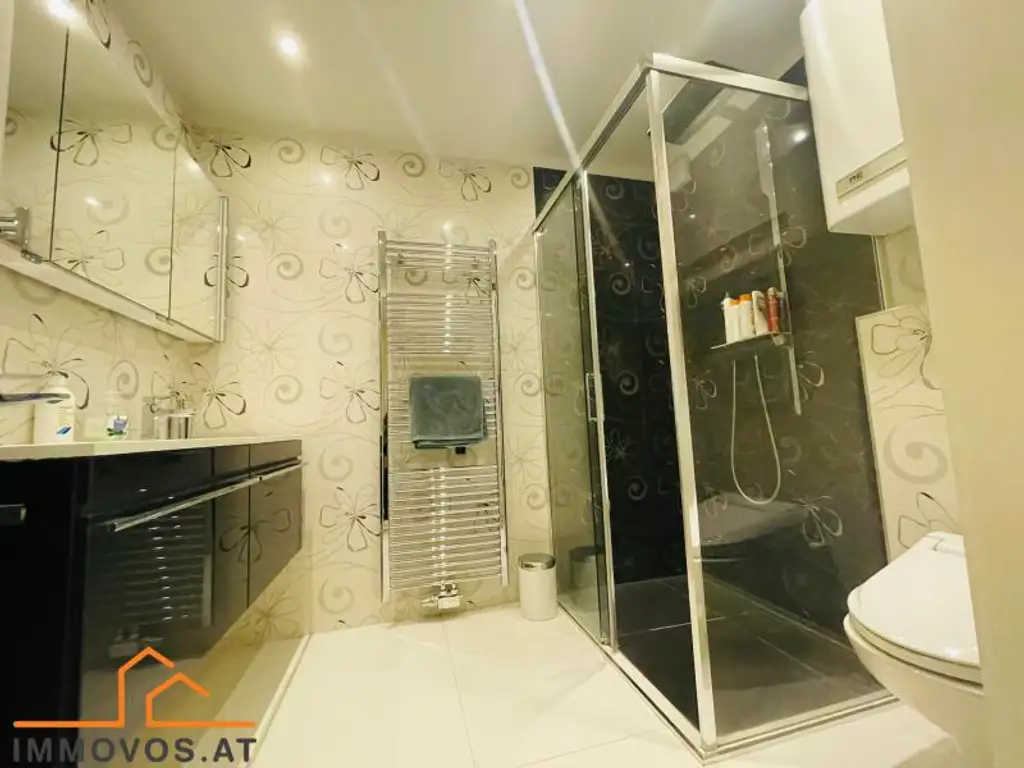 *PERFEKTE RAUMPLANUNG - GROSSE WOHNUNG ZUM WOHLFÜHLEN mit GRÜNBLICK*